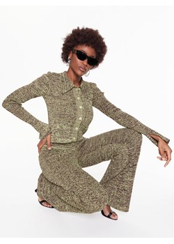 Remain Spodnie dzianinowe Firm Rib Straight RM2102 Zielony Regular Fit ze sklepu MODIVO w kategorii Spodnie damskie - zdjęcie 181122845