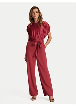 Swing Kombinezon 3AG01000 Czerwony Loose Fit ze sklepu MODIVO w kategorii Kombinezony damskie - zdjęcie 181123179