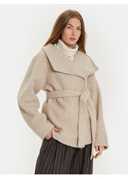 Gina Tricot Płaszcz zimowy 24039 Beżowy Oversize ze sklepu MODIVO w kategorii Płaszcze damskie - zdjęcie 181123239