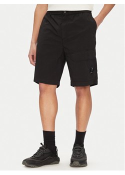 C.P. Company Szorty materiałowe 18CMBE172A006439G Czarny Relaxed Fit ze sklepu MODIVO w kategorii Spodenki męskie - zdjęcie 181125887