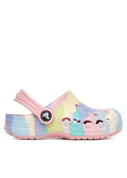 Crocs Klapki BAYA SEASONAL PRINTED CG K 209728-606 Kolorowy ze sklepu MODIVO w kategorii Klapki dziecięce - zdjęcie 181126286