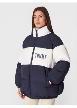 Tommy Jeans Kurtka puchowa Fashion DW0DW14306 Granatowy Oversize ze sklepu MODIVO w kategorii Kurtki damskie - zdjęcie 181126468