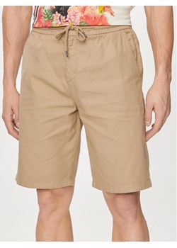 Guess Szorty materiałowe Mick M4GD02 WFBXA Khaki Regular Fit ze sklepu MODIVO w kategorii Spodenki męskie - zdjęcie 181126878