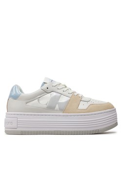 Calvin Klein Jeans Sneakersy Bold Platf Low Lace Mix Nbs Dc YW0YW01432 Biały ze sklepu MODIVO w kategorii Buty sportowe damskie - zdjęcie 181128025