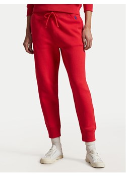 Polo Ralph Lauren Spodnie dresowe 211949978023 Czerwony Tapered Fit ze sklepu MODIVO w kategorii Spodnie damskie - zdjęcie 181128847