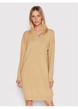 Peserico Sukienka dzianinowa S92197F12K Beżowy Relaxed Fit ze sklepu MODIVO w kategorii Sukienki - zdjęcie 181129487