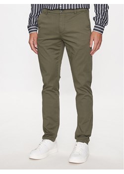 Lindbergh Chinosy 30-005044 Zielony Slim Fit ze sklepu MODIVO w kategorii Spodnie męskie - zdjęcie 181129665