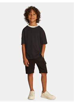 Calvin Klein Jeans T-Shirt Embro Tape IB0IB02457 Czarny Regular Fit ze sklepu MODIVO w kategorii T-shirty chłopięce - zdjęcie 181130039