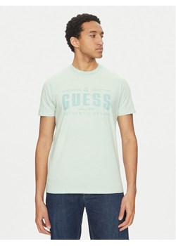 Guess T-Shirt M5GI27 KBW41 Zielony Regular Fit ze sklepu MODIVO w kategorii T-shirty męskie - zdjęcie 181130298