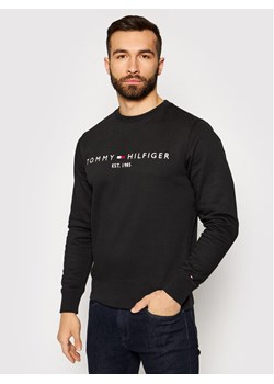 Tommy Hilfiger Bluza Logo MW0MW11596 Czarny Regular Fit ze sklepu MODIVO w kategorii Bluzy męskie - zdjęcie 181131716