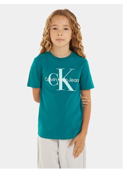 Calvin Klein Jeans T-Shirt Monogram IU0IU00460 Zielony Regular Fit ze sklepu MODIVO w kategorii T-shirty chłopięce - zdjęcie 181132409