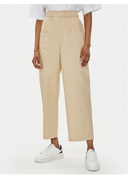 United Colors Of Benetton Spodnie materiałowe 4NICDF06B Beżowy Regular Fit ze sklepu MODIVO w kategorii Spodnie damskie - zdjęcie 181133496