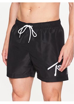 Tommy Jeans Szorty kąpielowe UM0UM02862 Czarny Slim Fit ze sklepu MODIVO w kategorii Kąpielówki - zdjęcie 181133687