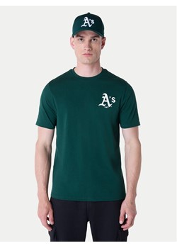 New Era T-Shirt Oakland Athletics MLB Pennant Graphic 60596214 Zielony Regular Fit ze sklepu MODIVO w kategorii T-shirty męskie - zdjęcie 181134119