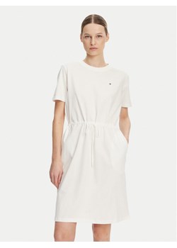 Tommy Hilfiger Sukienka codzienna WW0WW45529 Écru Regular Fit ze sklepu MODIVO w kategorii Sukienki - zdjęcie 181134396
