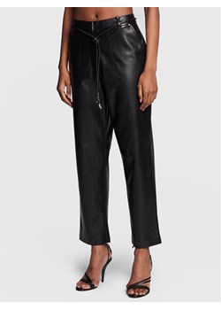 Boss Spodnie z imitacji skóry Tacora 50482689 Czarny Tapered Fit ze sklepu MODIVO w kategorii Spodnie damskie - zdjęcie 181134525