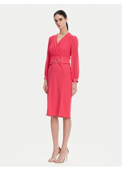 Rinascimento Sukienka koktajlowa CFC0123289003 Różowy Regular Fit ze sklepu MODIVO w kategorii Sukienki - zdjęcie 181134597
