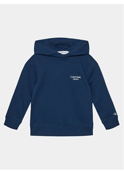 Calvin Klein Jeans Bluza Stack Logo IB0IB01293 Granatowy Regular Fit ze sklepu MODIVO w kategorii Bluzy chłopięce - zdjęcie 181135229