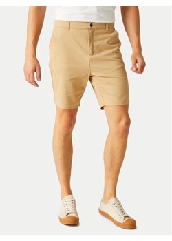 Regatta Szorty materiałowe Sabden RMJ304 Beżowy Slim Fit ze sklepu MODIVO w kategorii Spodenki męskie - zdjęcie 181135677