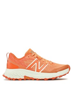 New Balance Buty do biegania Fresh Foam Hierro v7 WTHIER7O Pomarańczowy ze sklepu MODIVO w kategorii Buty sportowe damskie - zdjęcie 181136788