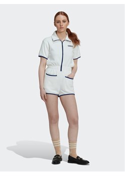 adidas Kombinezon Towel-Terry HT5937 Biały Loose Fit ze sklepu MODIVO w kategorii Kombinezony damskie - zdjęcie 181137445