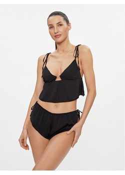 Bluebella Piżama Nicole 42191 Czarny Regular Fit ze sklepu MODIVO w kategorii Piżamy damskie - zdjęcie 181138169