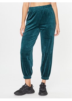 ONLY Spodnie dresowe 15299669 Zielony Regular Fit ze sklepu MODIVO w kategorii Spodnie damskie - zdjęcie 181139017