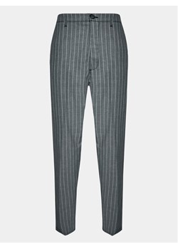 Redefined Rebel Chinosy 226151 Szary Regular Fit ze sklepu MODIVO w kategorii Spodnie męskie - zdjęcie 181139439