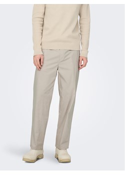 Only & Sons Spodnie materiałowe 22024315 Beżowy Tapered Fit ze sklepu MODIVO w kategorii Spodnie męskie - zdjęcie 181140359