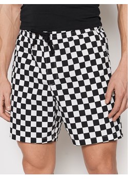 Vans Szorty sportowe Range VN0A5FKD Biały Relaxed Fit ze sklepu MODIVO w kategorii Spodenki męskie - zdjęcie 181140659