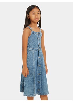 Calvin Klein Jeans Sukienka jeansowa IG0IG02397 D Niebieski Regular Fit ze sklepu MODIVO w kategorii Sukienki dziewczęce - zdjęcie 181142019
