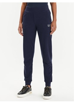 EA7 Emporio Armani Spodnie dresowe 8NTP85 TJTXZ 0555 Granatowy Regular Fit ze sklepu MODIVO w kategorii Spodnie damskie - zdjęcie 181142195