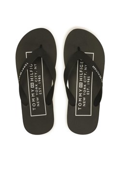 Tommy Hilfiger Japonki Rubber Hilfiger Beach Sandal FM0FM04468 Czarny ze sklepu MODIVO w kategorii Klapki męskie - zdjęcie 181142455