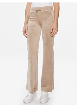 Juicy Couture Spodnie dresowe Layla JCSEBJ001G Brązowy Regular Fit ze sklepu MODIVO w kategorii Spodnie damskie - zdjęcie 181142609