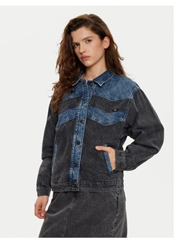 Mustang Kurtka jeansowa 1016012 Szary Loose Fit ze sklepu MODIVO w kategorii Kurtki damskie - zdjęcie 181142676