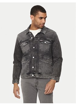 Tommy Jeans Kurtka jeansowa Isaac DM0DM19362 Szary Regular Fit ze sklepu MODIVO w kategorii Kurtki męskie - zdjęcie 181143067