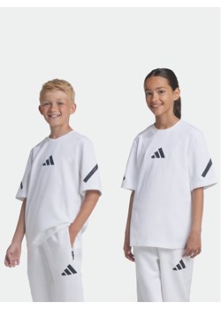 adidas T-Shirt Z.N.E. JJ4144 Biały Loose Fit ze sklepu MODIVO w kategorii Bluzki dziewczęce - zdjęcie 181143919
