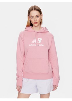 New Balance Bluza WT31533 Różowy Relaxed Fit ze sklepu MODIVO w kategorii Bluzy damskie - zdjęcie 181144268
