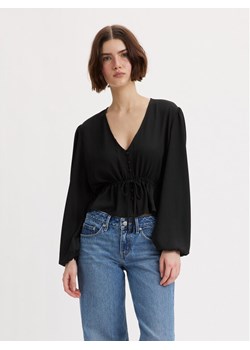 Levi's® Bluzka Lisa A6861-0000 Czarny Standard Fit ze sklepu MODIVO w kategorii Bluzki damskie - zdjęcie 181144466