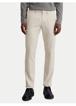 Marc O'Polo Chinosy 429 0186 10230 Beżowy Slim Fit ze sklepu MODIVO w kategorii Spodnie męskie - zdjęcie 181145049