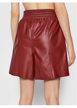 Gestuz Szorty skórzane Liljagz 10905351 Bordowy Relaxed Fit ze sklepu MODIVO w kategorii Szorty - zdjęcie 181145658