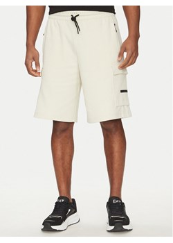 EA7 Emporio Armani Szorty sportowe 7M000326 AF12660 U1112 Szary Regular Fit ze sklepu MODIVO w kategorii Spodenki męskie - zdjęcie 181147187