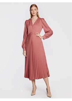 TWINSET Sukienka codzienna 222TT2420 Różowy Regular Fit ze sklepu MODIVO w kategorii Sukienki - zdjęcie 181147416