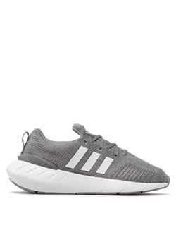 adidas Sneakersy Swift Run 22 J GW8178 Szary ze sklepu MODIVO w kategorii Buty sportowe damskie - zdjęcie 181147489