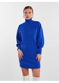 YAS Sukienka dzianinowa 26030696 Niebieski Regular Fit ze sklepu MODIVO w kategorii Sukienki - zdjęcie 181148025