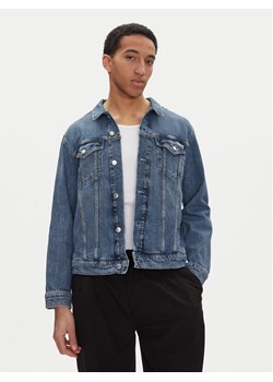 Calvin Klein Jeans Kurtka jeansowa J30J327588 Niebieski Slim Fit - id: 0000304667077 - marki Calvin Klein - 181148607 Calvin Klein Jeans Kurtka jeansowa J30J327588 Niebieski Slim Fit ze sklepu MODIVO w kategorii Kurtki męskie - zdjęcie 181148607