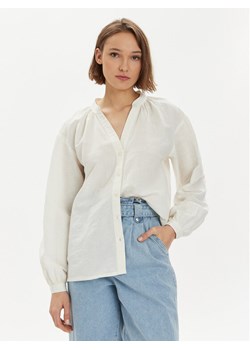 Wrangler Koszula Poet 112352274 Biały Relaxed Fit ze sklepu MODIVO w kategorii Koszule damskie - zdjęcie 181149726