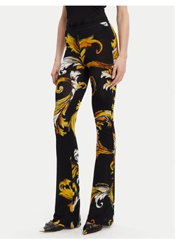Versace Jeans Couture Spodnie materiałowe 78HAC107 JS471 Czarny Regular Fit ze sklepu MODIVO w kategorii Spodnie damskie - zdjęcie 181150178