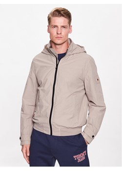 Tommy Hilfiger Kurtka przejściowa Regatta MW0MW31078 Szary Regular Fit ze sklepu MODIVO w kategorii Kurtki męskie - zdjęcie 181151248