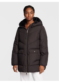 Tommy Hilfiger Kurtka zimowa Chevron Sorona WW0WW36211 Czarny Relaxed Fit ze sklepu MODIVO w kategorii Kurtki damskie - zdjęcie 181151948